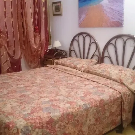 Porto Pino Mimosa Villa *