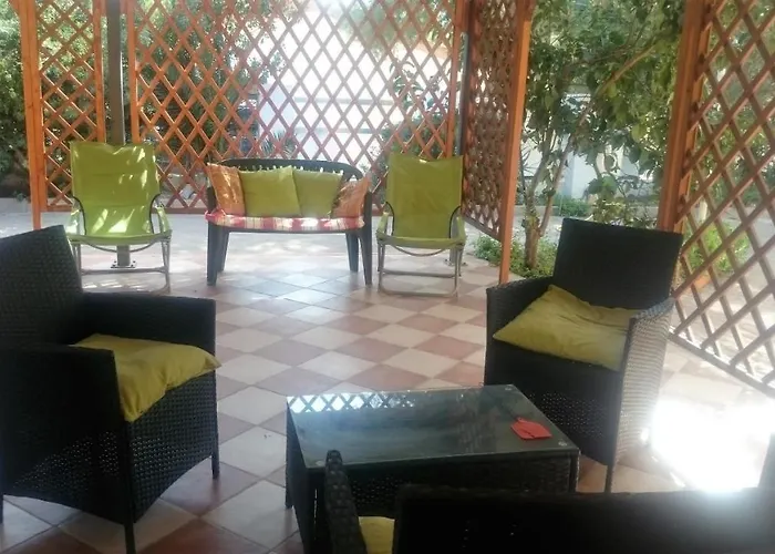 Porto Pino Mimosa